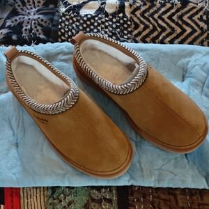 Koolaburra Tan Suede Men's Slipper Loafers